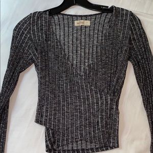 Black Hollister sweater